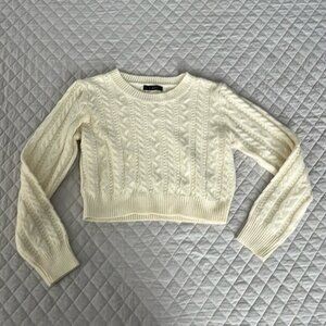 Cream cable knit crop sweater size medium